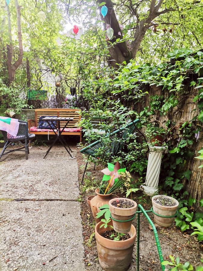 Flat In Historic Villa With Your Own Private Garden, Near City Park Βουδαπέστη Εξωτερικό φωτογραφία