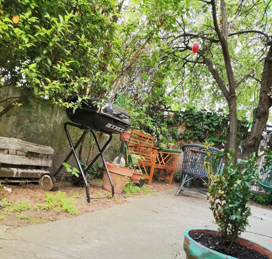 Flat In Historic Villa With Your Own Private Garden, Near City Park Βουδαπέστη Εξωτερικό φωτογραφία